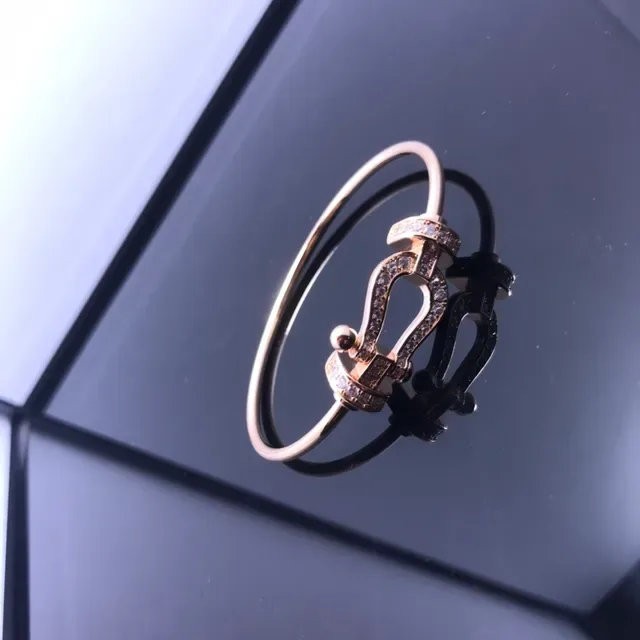 金银 Pavé-Set U形搭扣手链 2