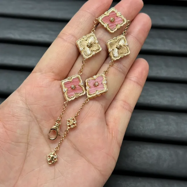 金色四叶形花卉圆牌链条手链 4