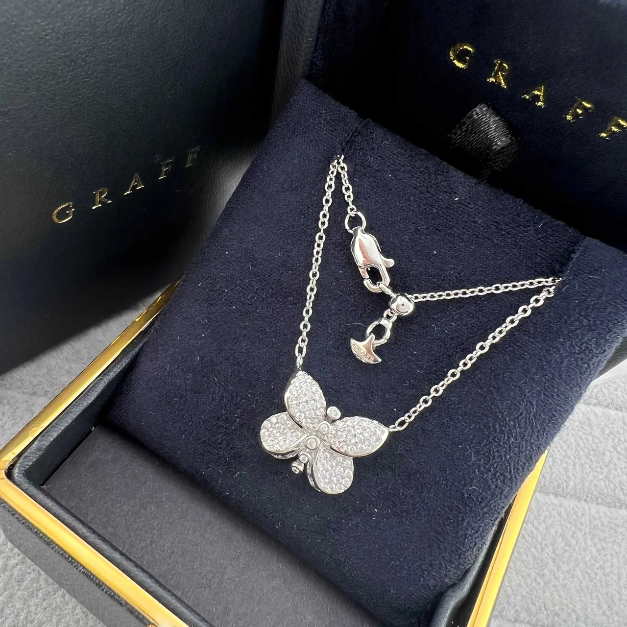 Graff Gold Silver Pavé-Set Butterfly Pendants Two-Tone Construction Necklace 5