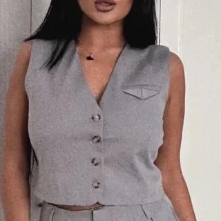 Gray Sleeveless Cropped Vest and Pleated Trousers Casual Set