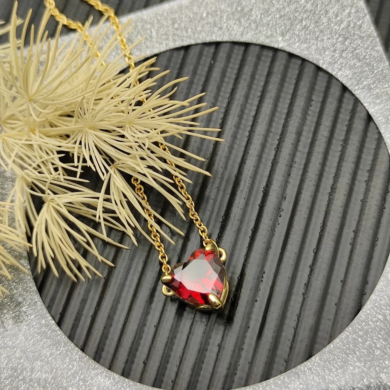 Heart-Shaped Red Gemstone Pendant Necklace 3