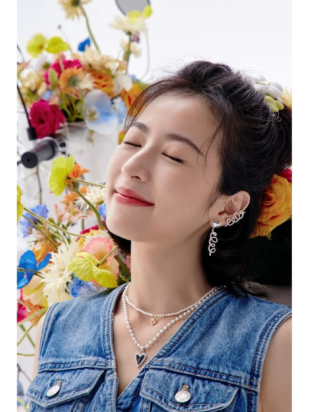 HEFANG Floral Enamel and Crystal Script Earrings 5