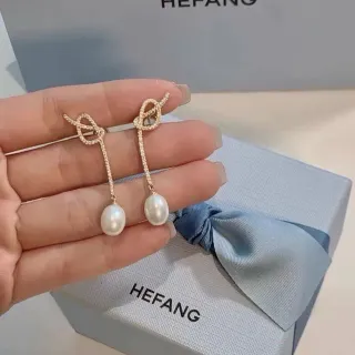 HEFANG أقراط اللؤلؤ مع عقدة في الأعلى معلقة