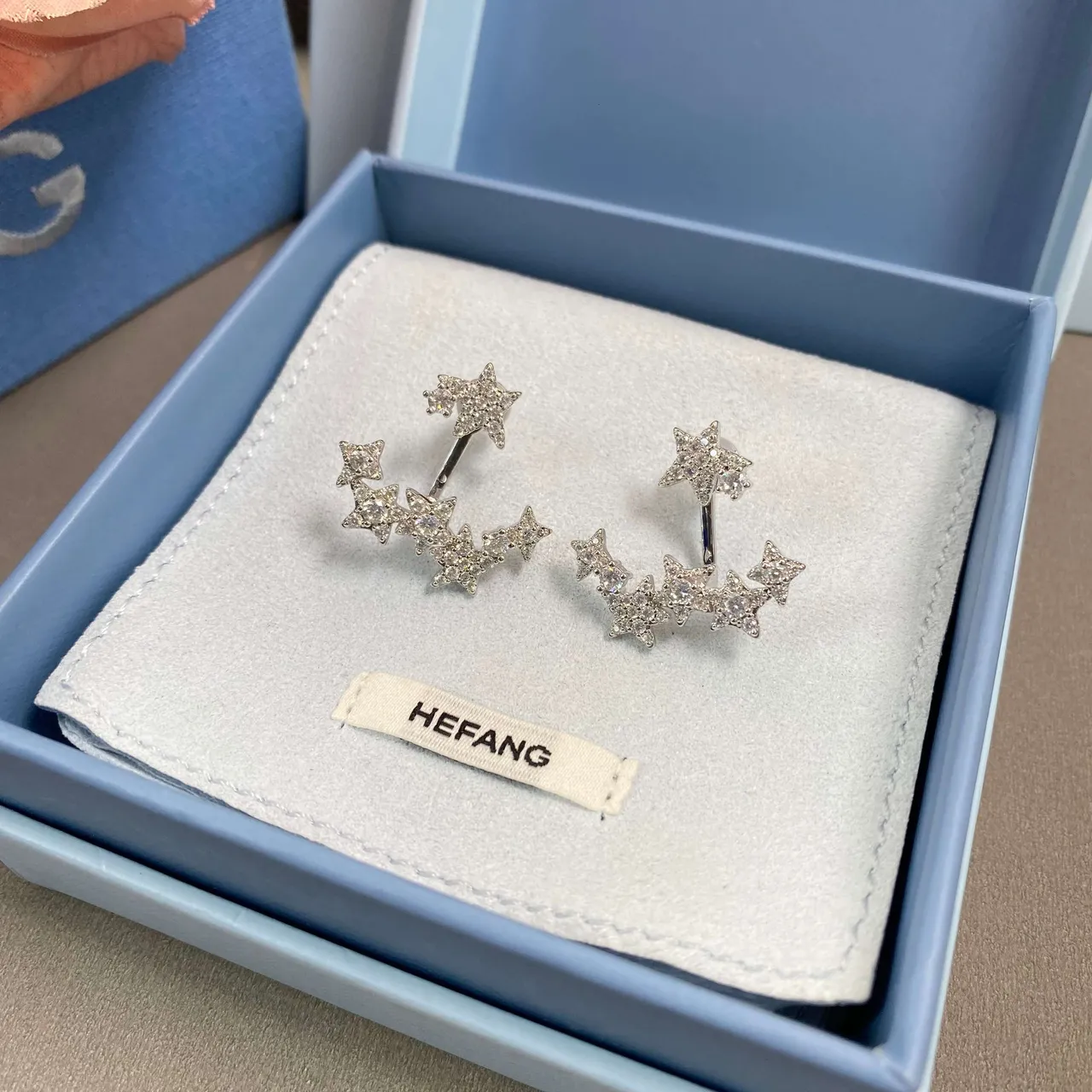 HEFANG Star-Shaped Pavé Crystal Multi-Star Ear Cuff Earrings 8