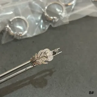 叶形镶嵌银色精致戒指