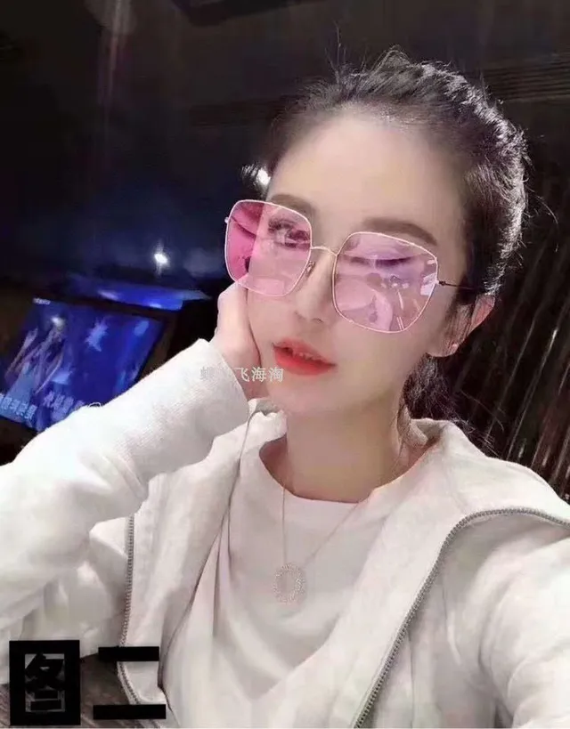 Hoodie oversized rose clair avec impression de cœur 7