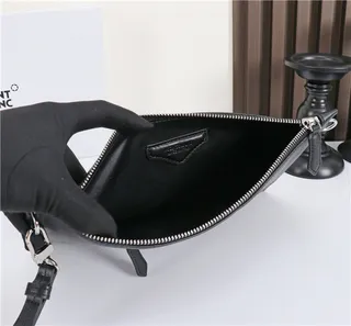 Montblanc काला चाँदी आयताकार सिल्हूट चिकना चमड़ा लिफाफा क्लच 2