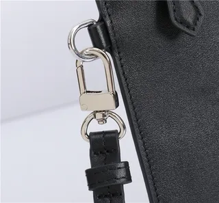 Montblanc काला चाँदी आयताकार सिल्हूट चिकना चमड़ा लिफाफा क्लच 5