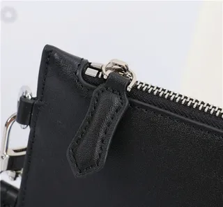 Montblanc काला चाँदी आयताकार सिल्हूट चिकना चमड़ा लिफाफा क्लच 8