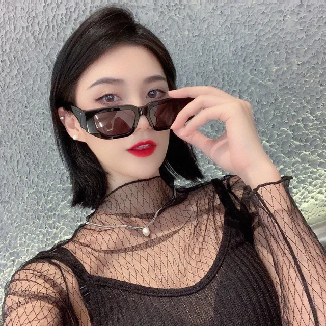 Oversized Rectangular Black Frame Red Lens Sunglasses 2