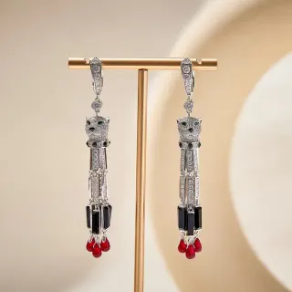 প্যান্থার-হেড পাভে জেমস্টোন ড্রপ ইয়াররিংস