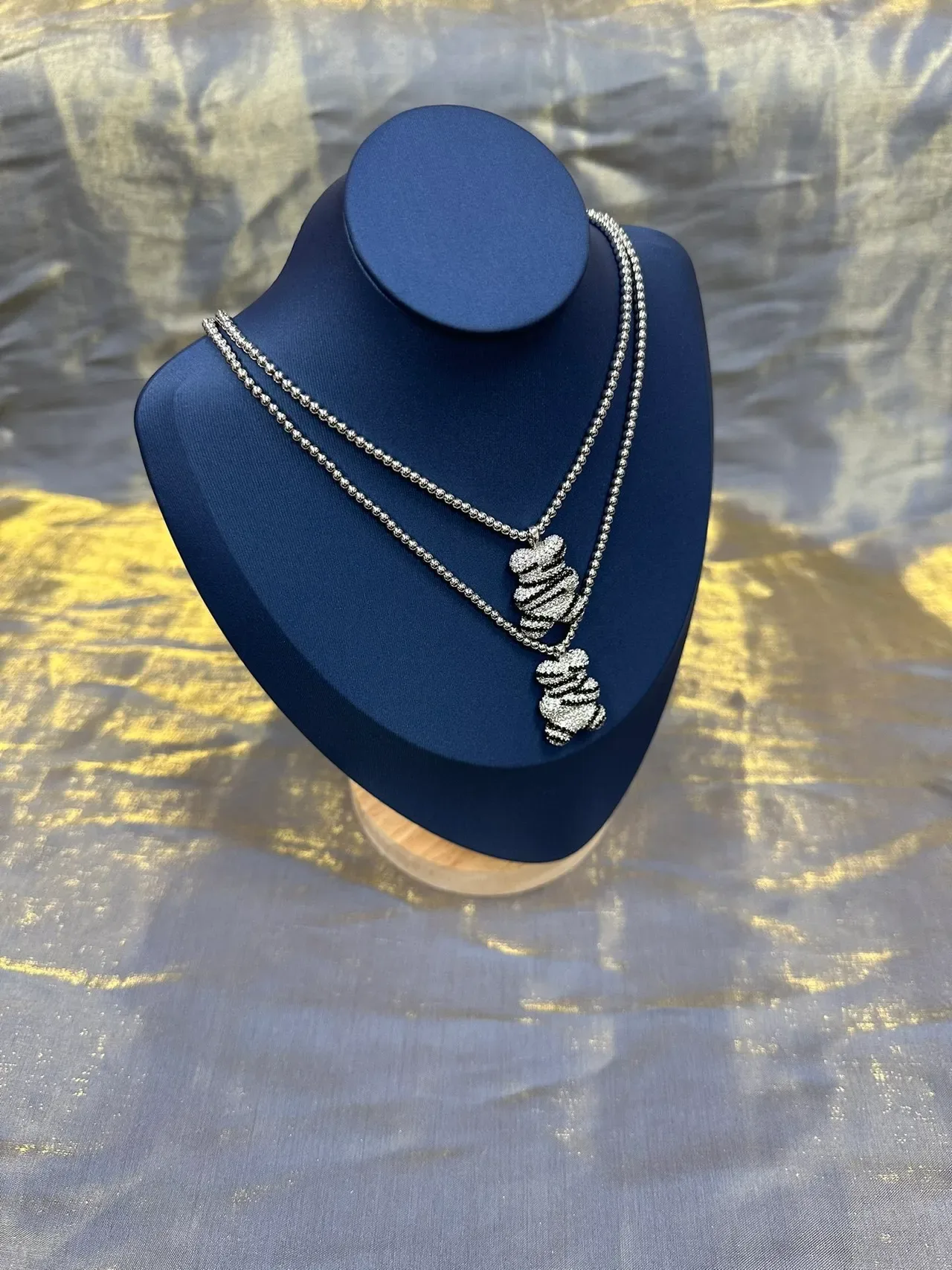 Pavé-Set Striped Zebra Motif Pendant Necklace 6