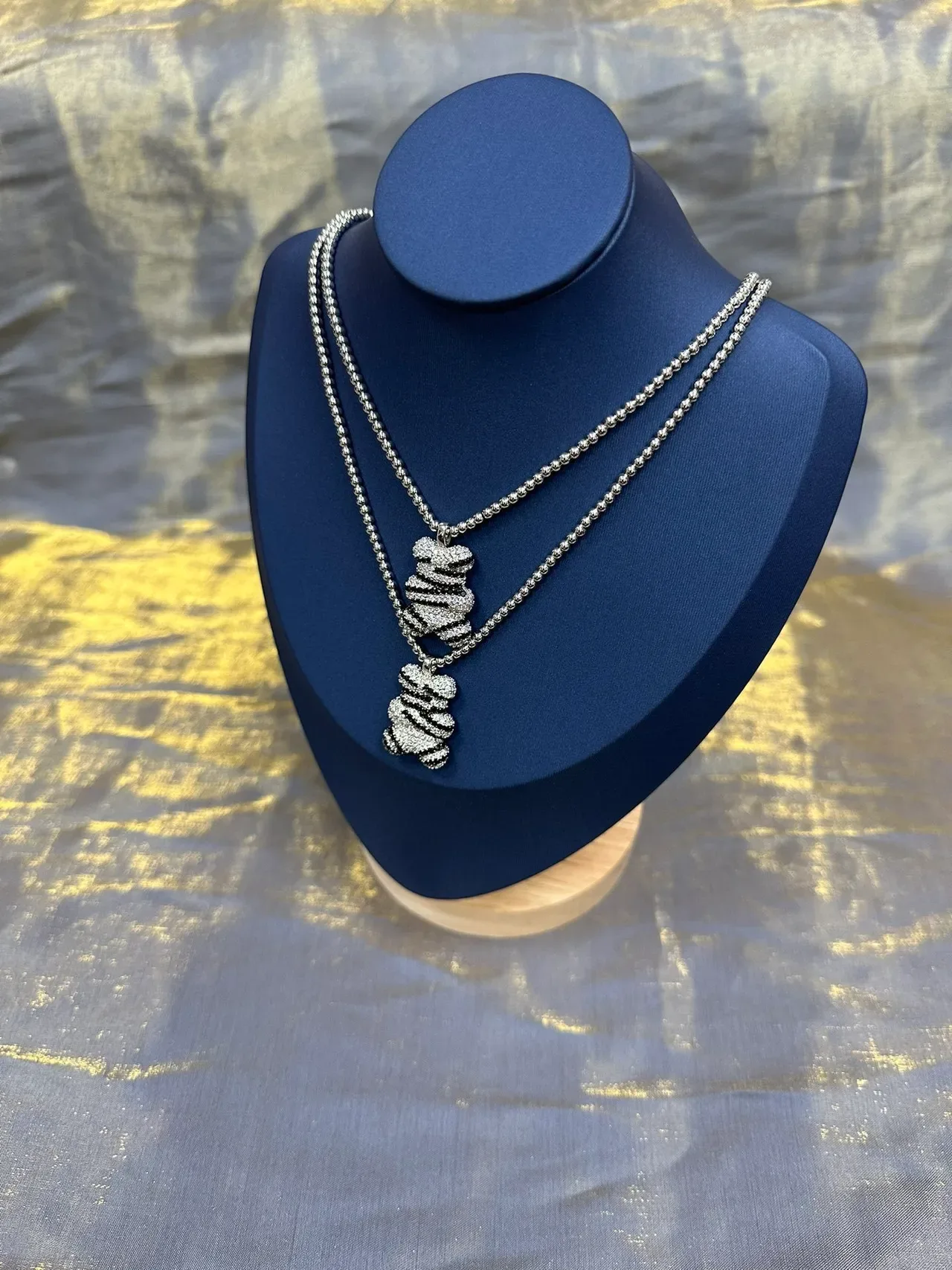 Pavé-Set Striped Zebra Motif Pendant Necklace 7