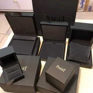 Piaget काला सोना लैक्लेड बाहरी फॉइल ब्रांडिंग रिंग