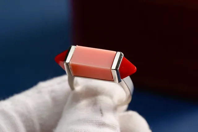 Pink Red Geometric Stone Setting Dual-Tone Metal Band Ring 3