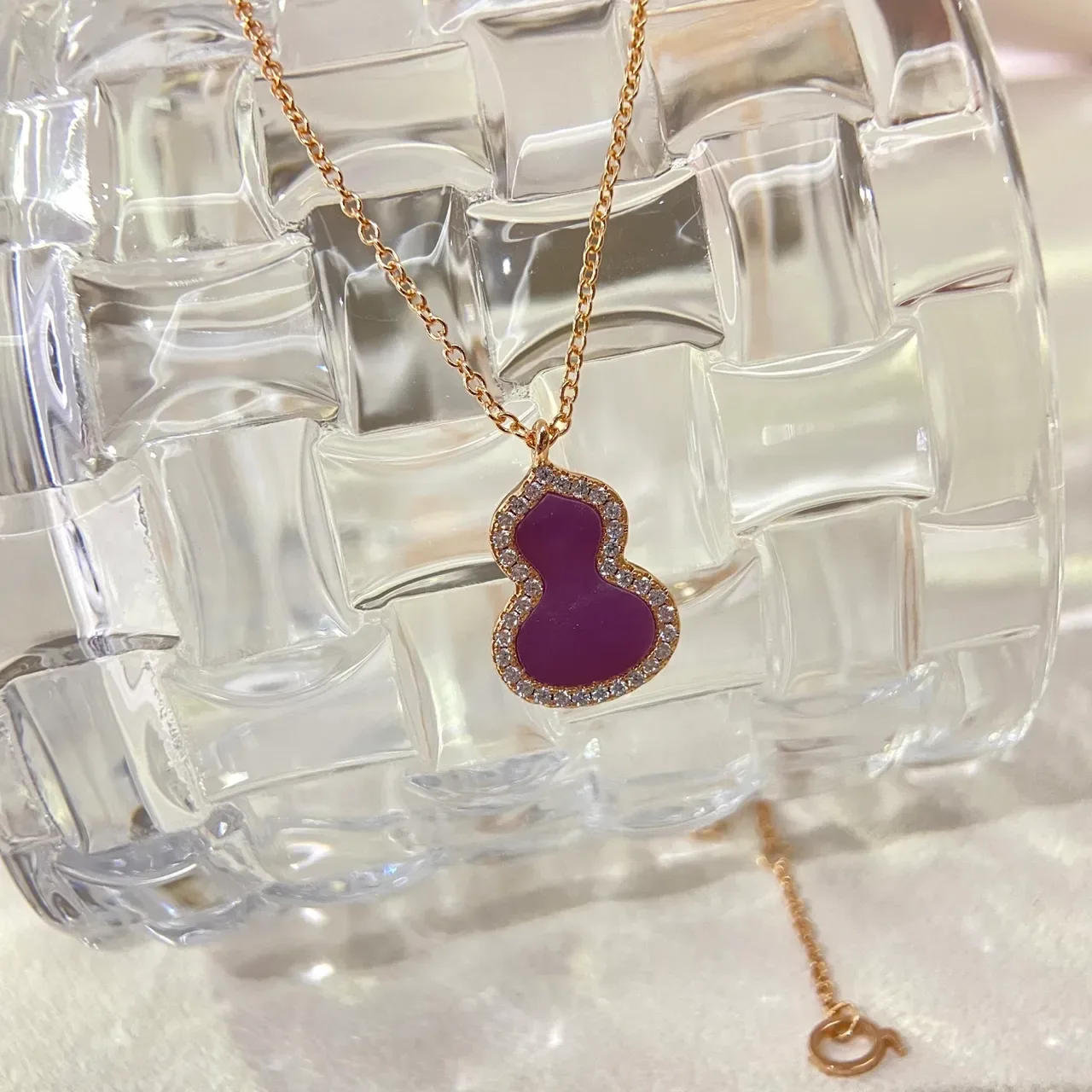 Purple Gold Gourd-Shaped Pendant Pavé-Set Clear Stones Necklace 5