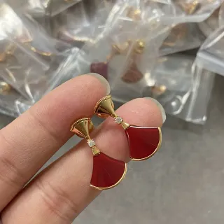أقراط مروحية أحمر ذهبي