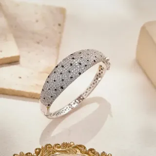 فضي أسود Pavé-Set سوار مفتوح