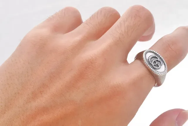 Silver Black Textured Rope-Like Band Oval-Shaped Face Ring 2