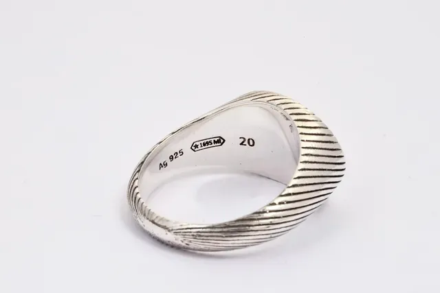 Silver Black Textured Rope-Like Band Oval-Shaped Face Ring 5