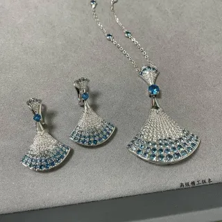 Colar de prata azul em forma de leque pavé-set