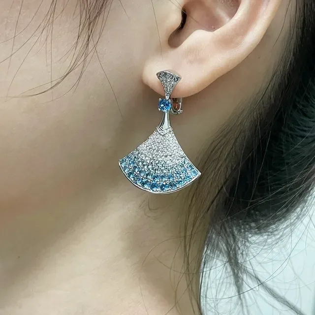 Silver Blue Fan-Shaped Pavé-Set Necklace 9