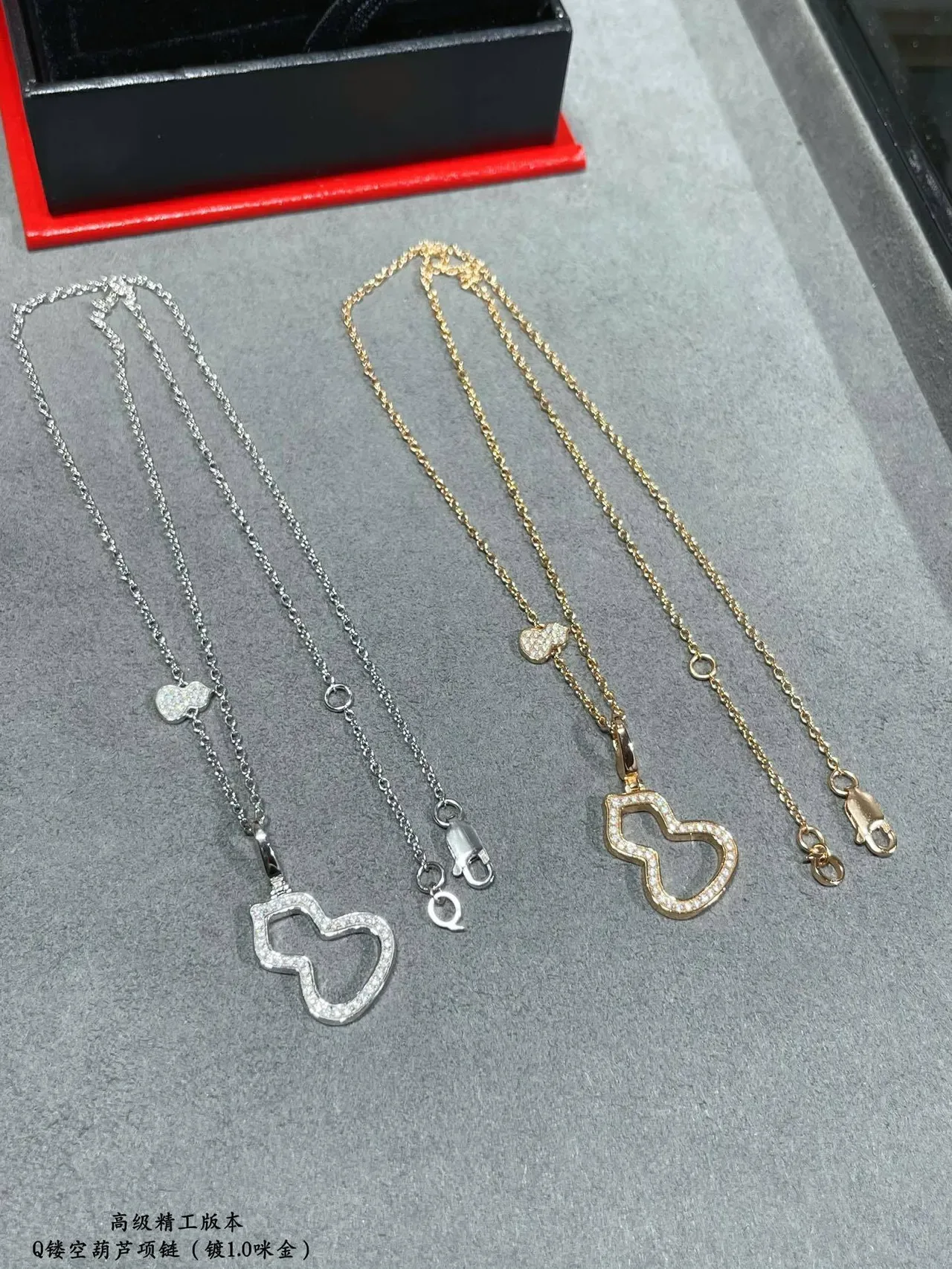Silver Gold Pavé-Set Outline Pendant Heart-Shaped Silhouette Necklace 5