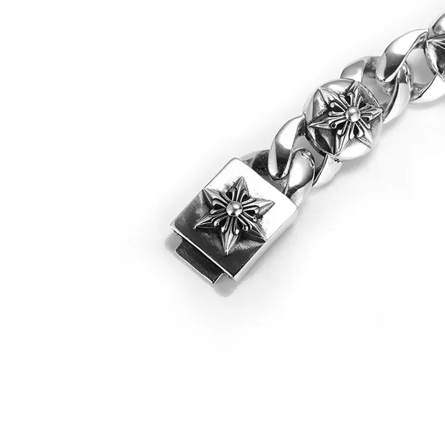 Silver-Toned Star Motif Chunky Curb Chain Bracelet 3