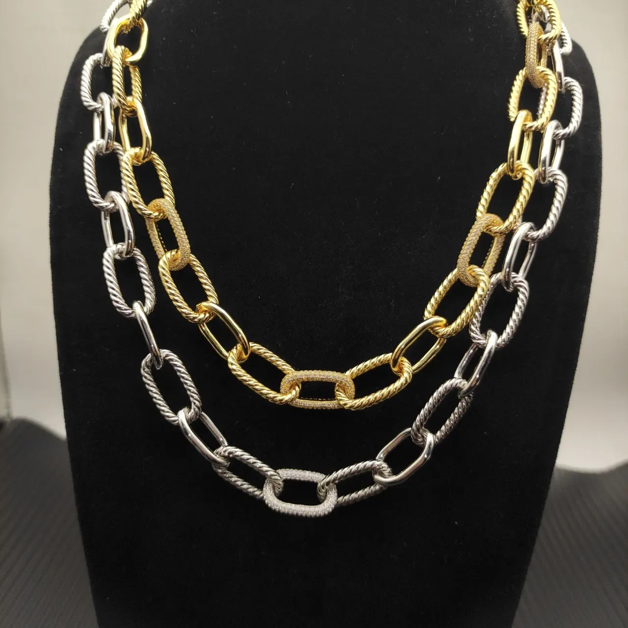 Silver Twisted Rope and Oval Link Chain Necklace 2