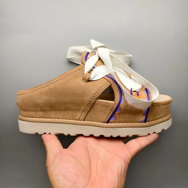 Sandalias casuales de plataforma en ante tan con cinta bordada y cordones 2
