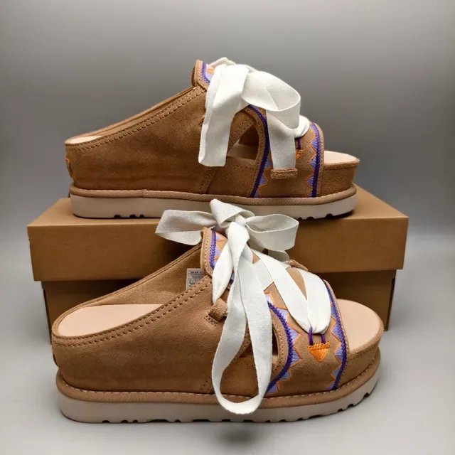 Sandalias casuales de plataforma en ante tan con cinta bordada y cordones 5