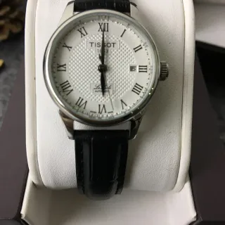 Tissot Le Locle स्वचालित सफेद गिलोचे डायल काली चमड़े की पट्टा यांत्रिक घड़ी