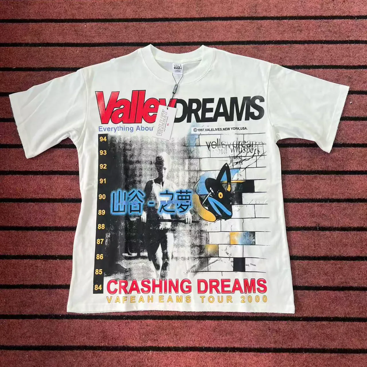 Vale Lives Valley Dreams Crashing Dreams Tour 2000 Graphic T-Shirt 3