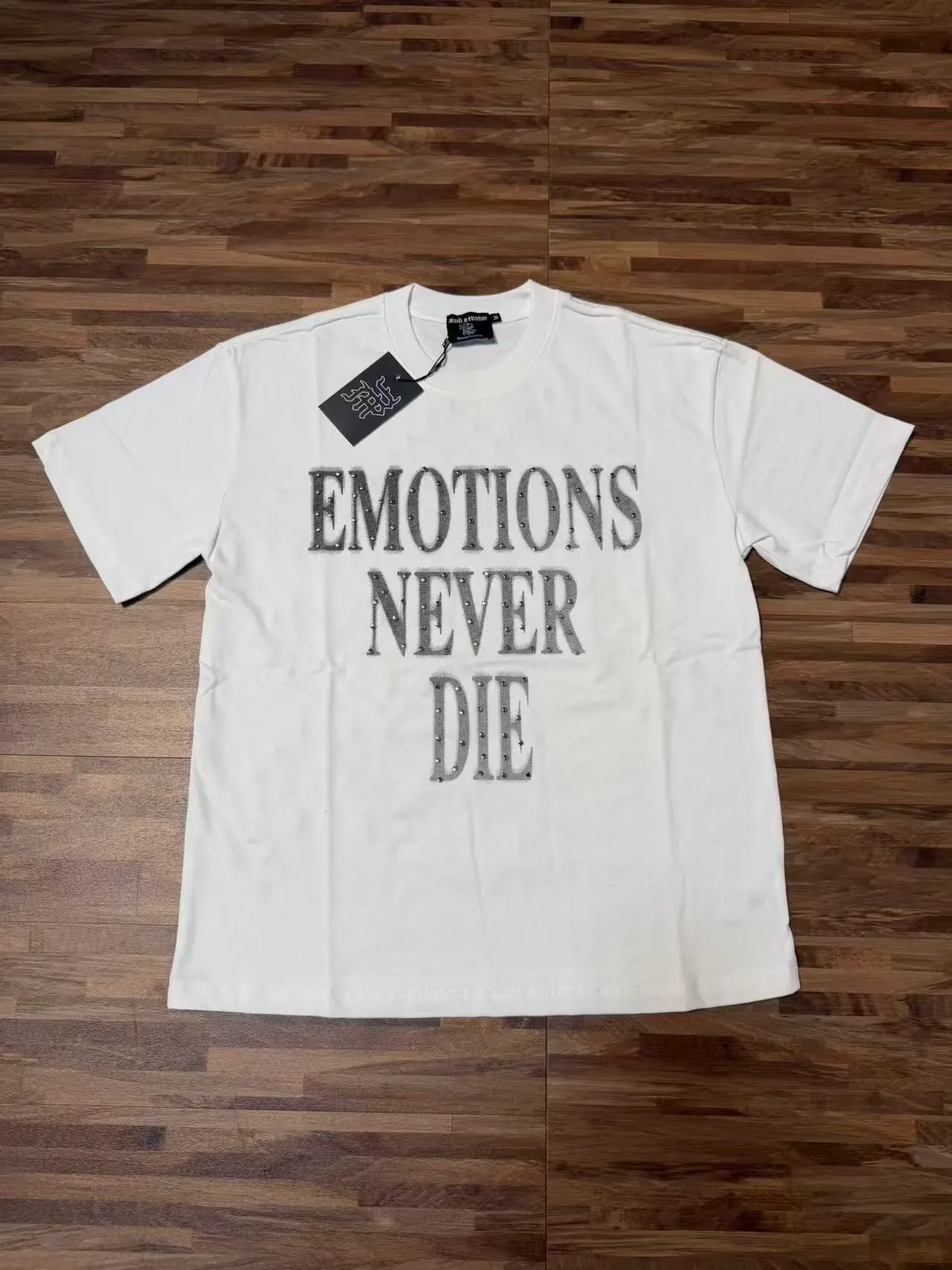 White Studded Graphic Print Oversized T-Shirt 2
