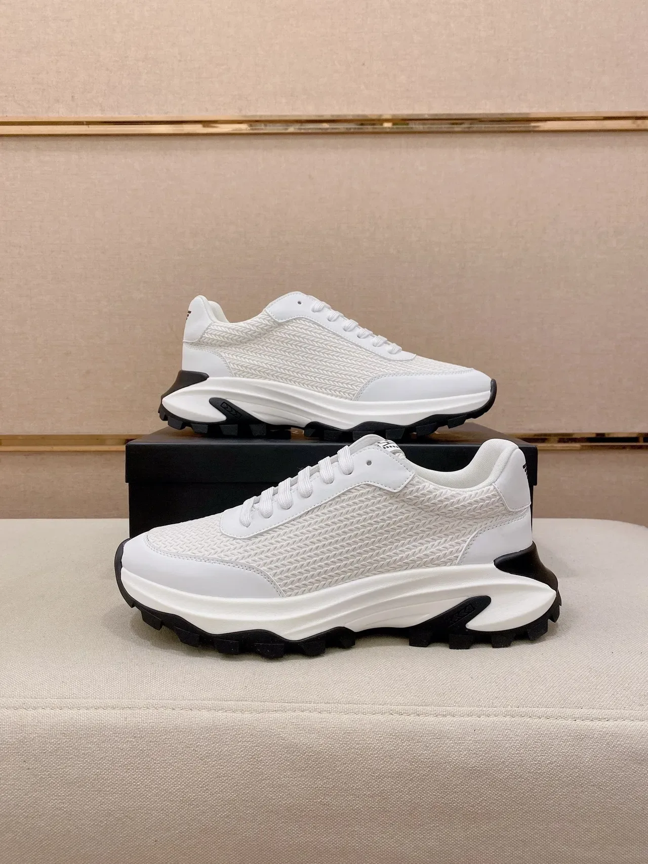 White Woven-Texture Low-Top Lace-Up Sneaker 7