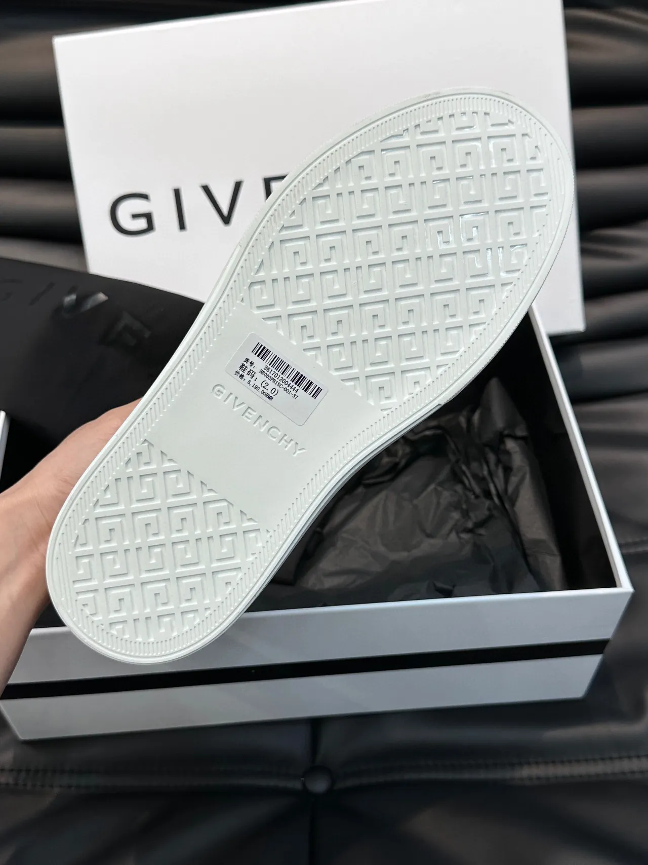 Givenchy काली सफेद लो-टॉप कैनवास अपर लाइफस्टाइल स्नीकर्स 8