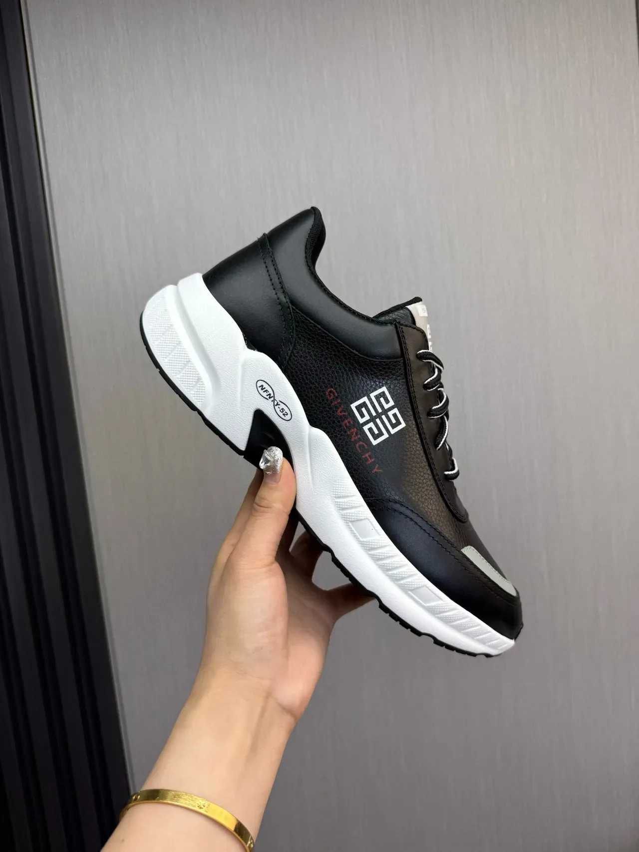 Givenchy City Sport أحذية رياضية أسود وأبيض أسلوب حياة 6
