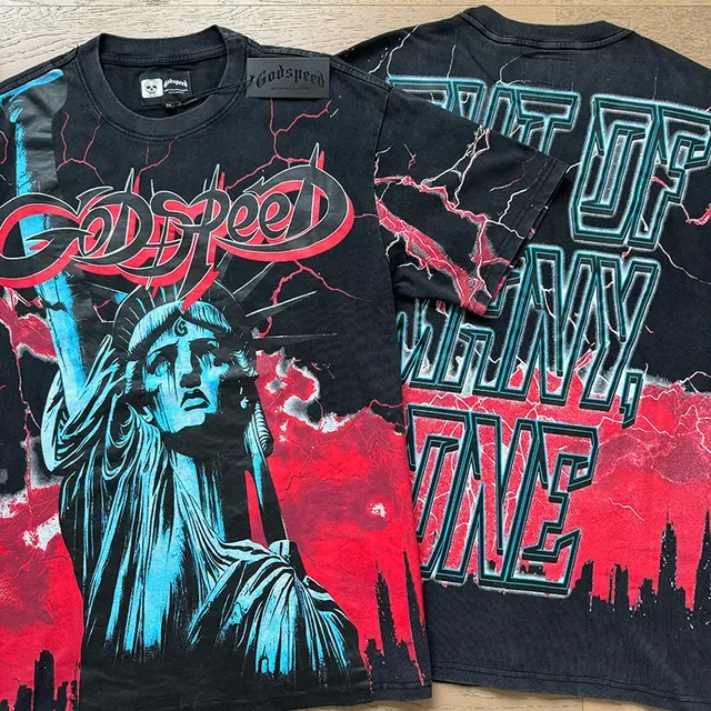 Camiseta oversize con estampado gráfico Godspeed De muchos, uno 5
