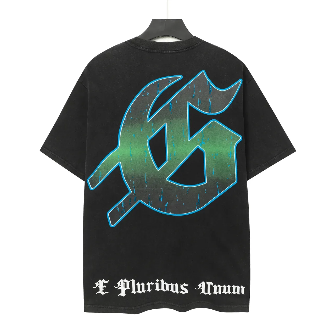 Camiseta Godspeed oversized negra con estampado gráfico desgastado 3
