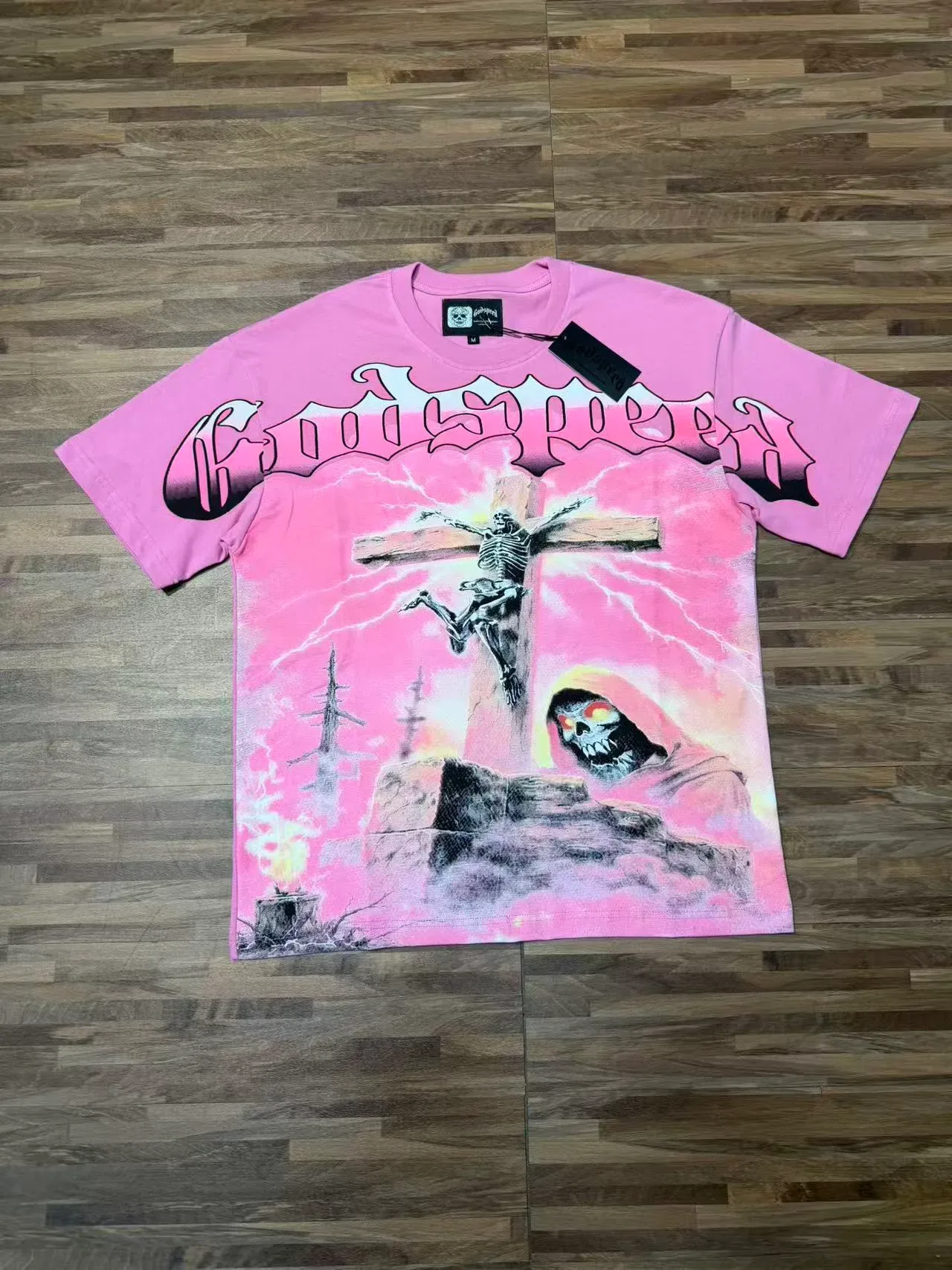T-shirt Godspeed rose et noir imprimé graphique col rond 5