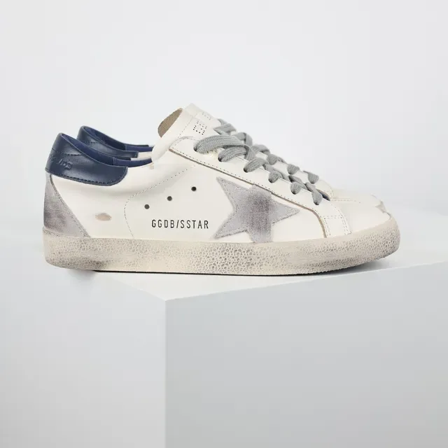 Golden Goose Superstar সাদা নৌবাহিনী ছেঁড়া কাপসোল ধাতব তারা প্যাচ জীবনধারা স্নিকার্স 3