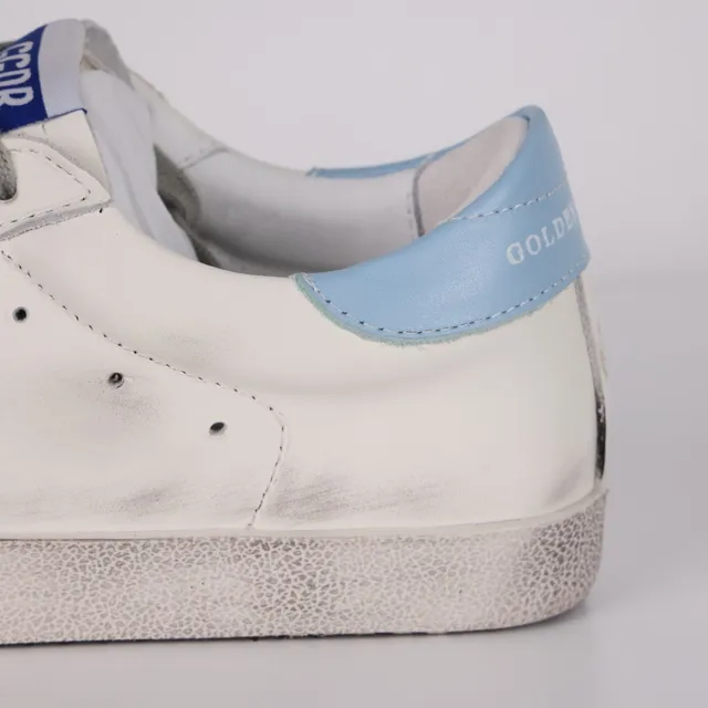 Golden Goose Sneakers Lifestyle Blanc et Rose en Cuir Distressed avec Glitter Star Appliqué 4