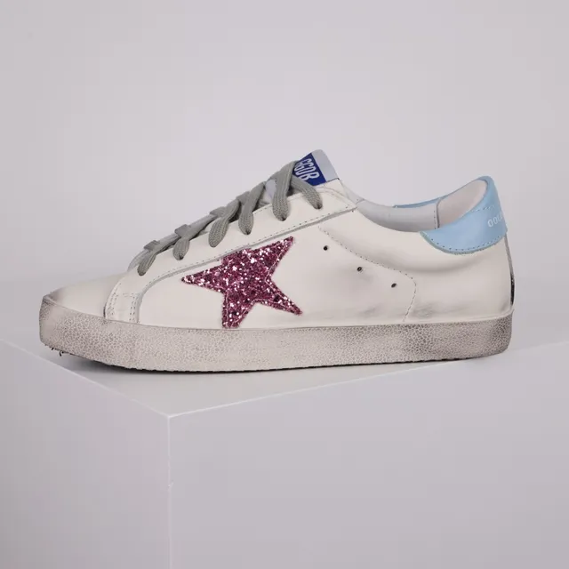 Golden Goose Sneakers Lifestyle Blanc et Rose en Cuir Distressed avec Glitter Star Appliqué 9