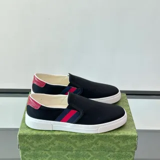 Gucci Ace काला लाल स्लिप-ऑन कैनवास ऊपरी जूते
