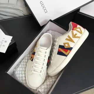 Gucci Ace LOVED Zapatillas Lifestyle de Cuero Blanco con Rayas Web