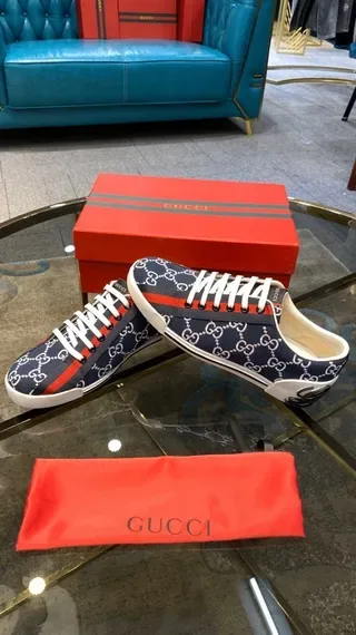 Gucci Ace नेवी ब्लू और लाल GG Monogram जीवन शैली स्नीकर्स 9