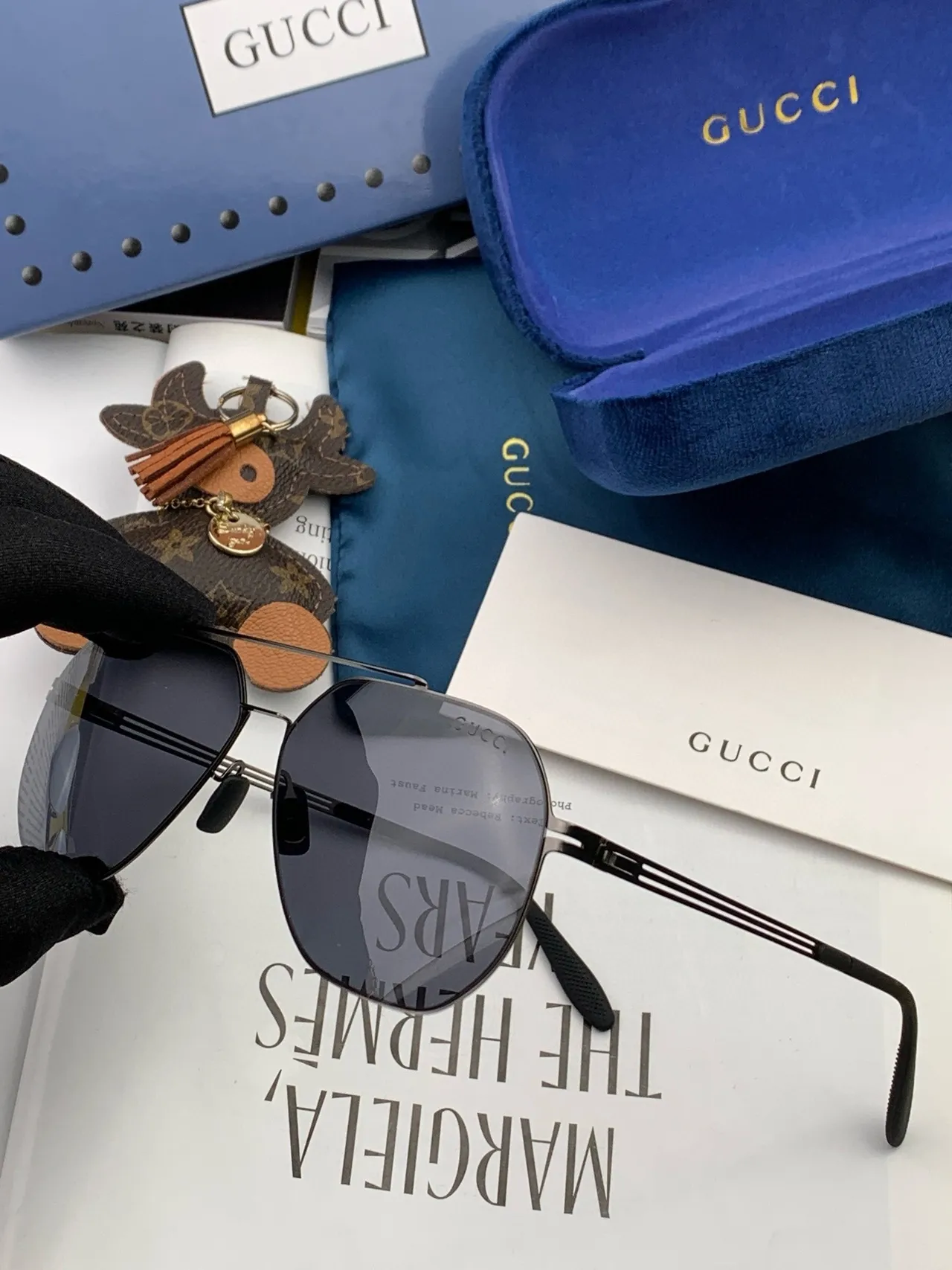 Gucci एविएटर-स्टाइल पतला मेटल फ्रेम ग्रेडिएंट ग्रे सनग्लास 7