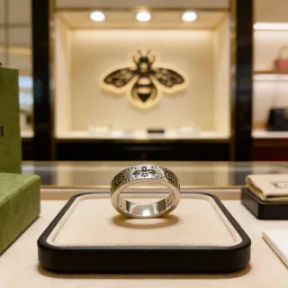 Gucci 蜜蜂戒指 银色 黑色 抛光 搪瓷 图案