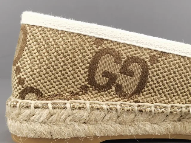 Gucci 米色棕色印花帆布草编鞋底船鞋 3