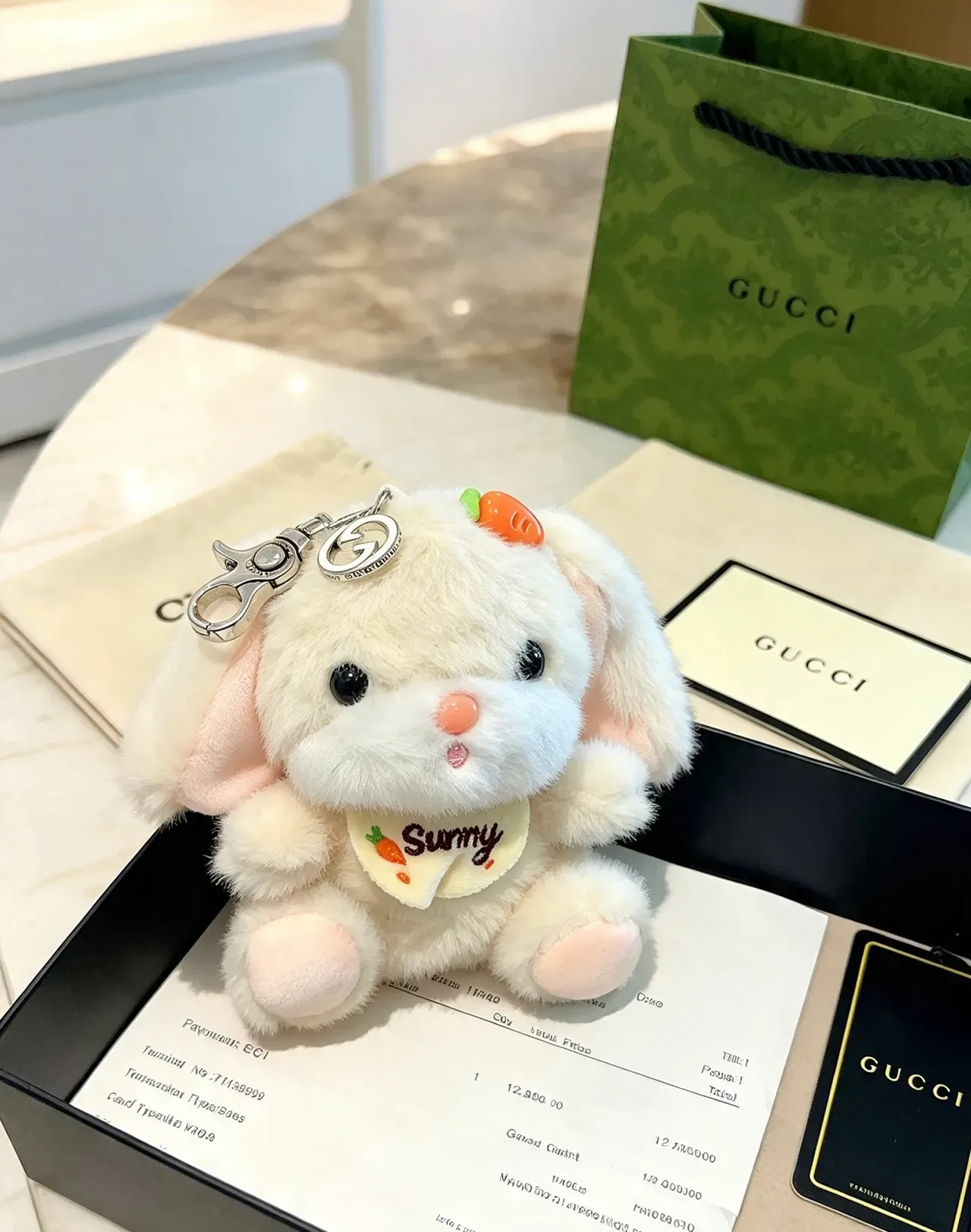 Gucci Bolso Bandolera Peluche Tema Conejo Zanahoria Beige y Rosa 3